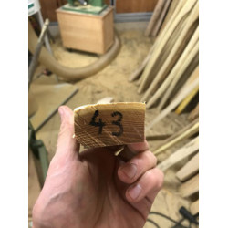 Arco Robinia grezzo 43 - arco di carattere